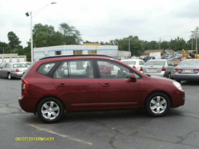 Kia Rondo 2008 photo 3