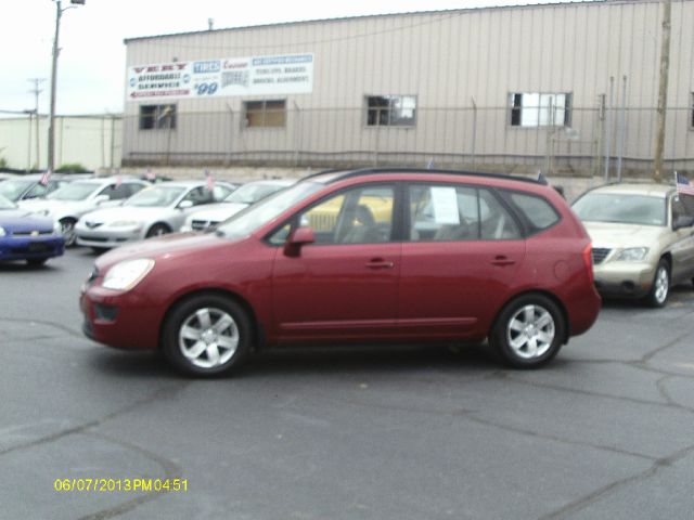 Kia Rondo 2008 photo 6