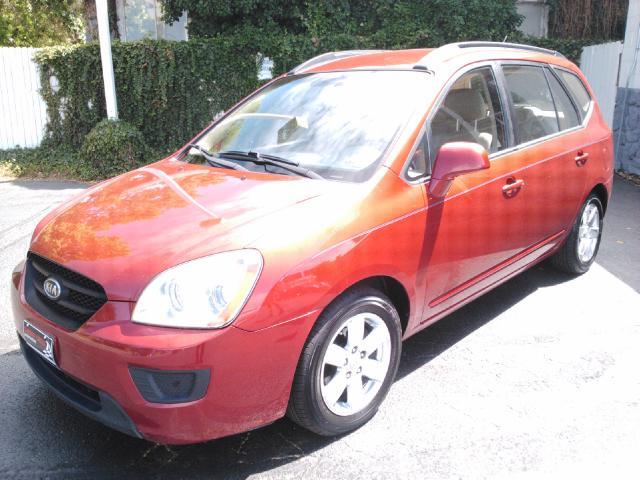 Kia Rondo 2008 photo 2