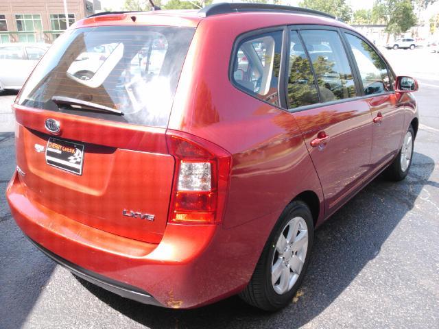 Kia Rondo 2008 photo 3