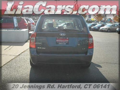 Kia Rondo 2009 photo 2