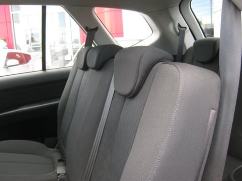 Kia Rondo 2009 photo 2