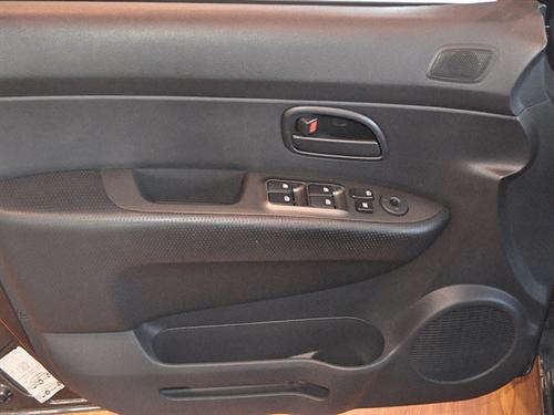 Kia Rondo 2009 photo 4