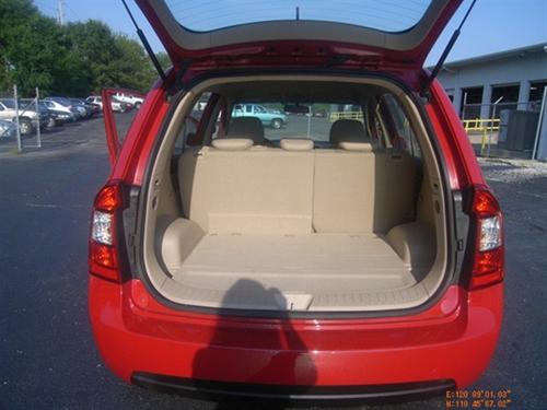 Kia Rondo 2009 photo 2