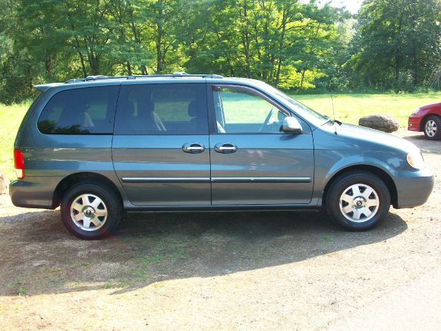 Kia Sedona 2002 photo 2