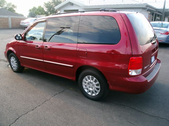 Kia Sedona 2002 photo 2