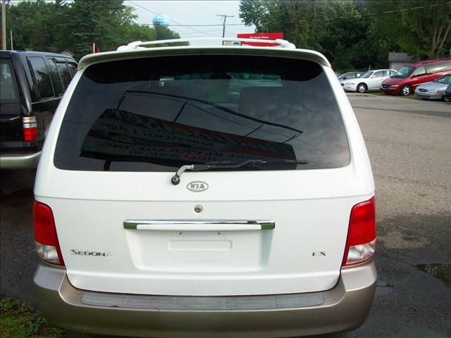 Kia Sedona 2002 photo 1