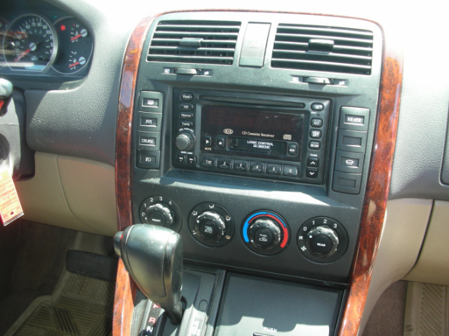 Kia Sedona 2002 photo 1