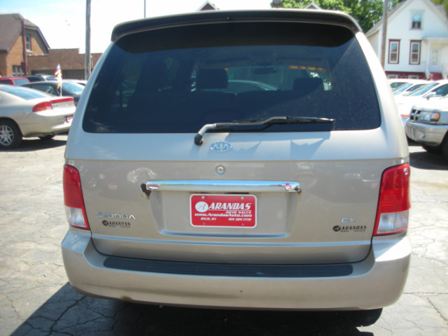 Kia Sedona 2002 photo 2