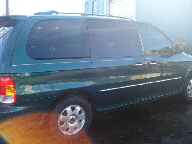 Kia Sedona 2002 photo 2