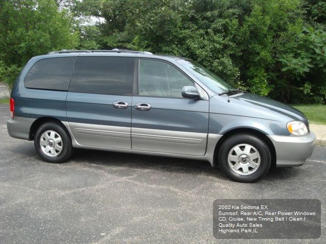 Kia Sedona 2002 photo 2