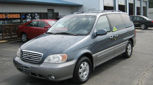 Kia Sedona 2002 photo 8