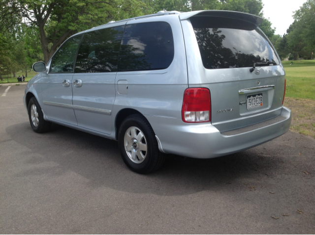 Kia Sedona 2002 photo 1