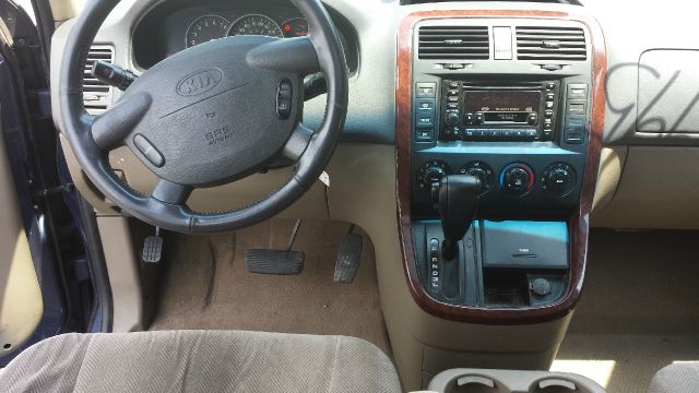 Kia Sedona 2002 photo 5