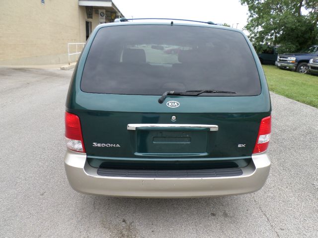 Kia Sedona Open-top MiniVan