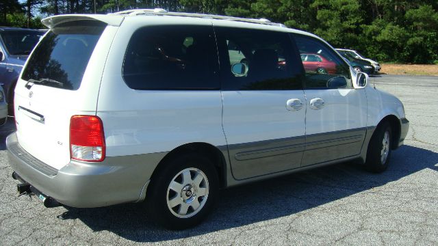 Kia Sedona 2002 photo 2