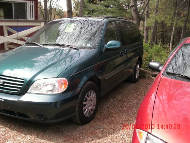 Kia Sedona 2002 photo 2