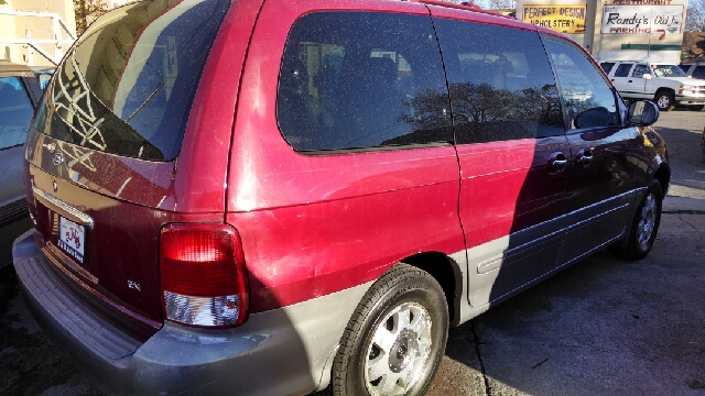 Kia Sedona 2002 photo 1