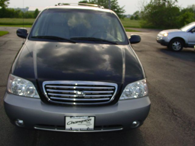 Kia Sedona 2002 photo 4