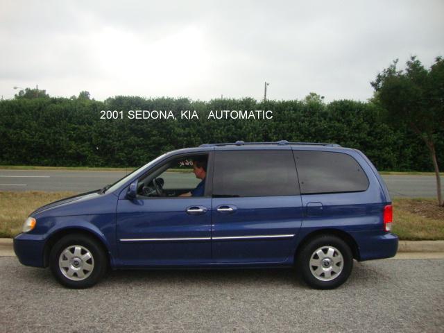 Kia Sedona Open-top MiniVan