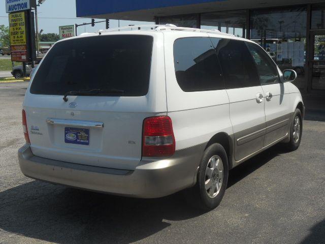 Kia Sedona 2003 photo 3