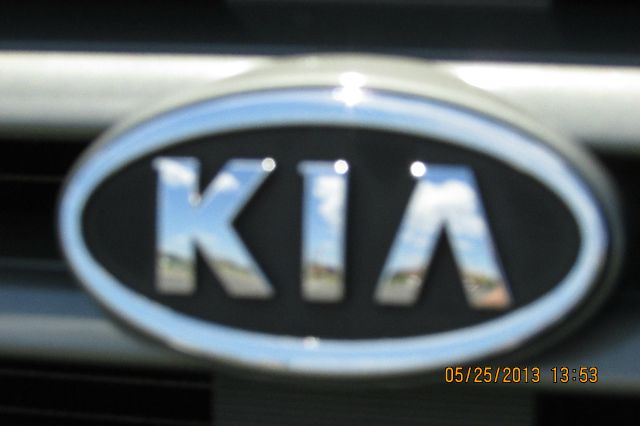 Kia Sedona 2003 photo 9