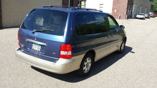 Kia Sedona 2003 photo 2