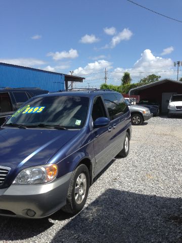 Kia Sedona Open-top MiniVan