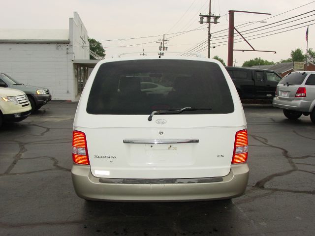 Kia Sedona 2003 photo 4