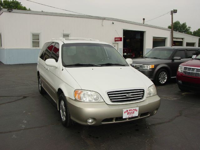 Kia Sedona 2003 photo 7