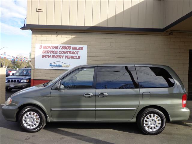 Kia Sedona Open-top MiniVan