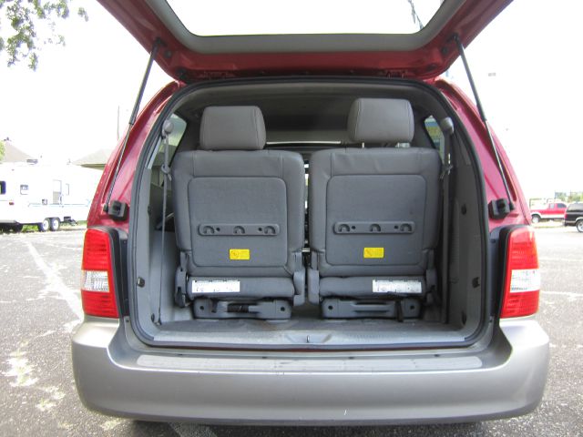 Kia Sedona 2003 photo 16