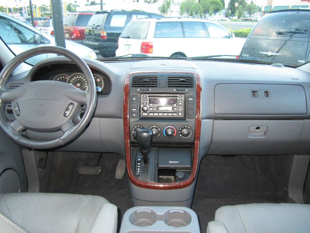 Kia Sedona 2003 photo 5