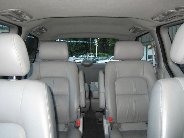 Kia Sedona 2003 photo 6