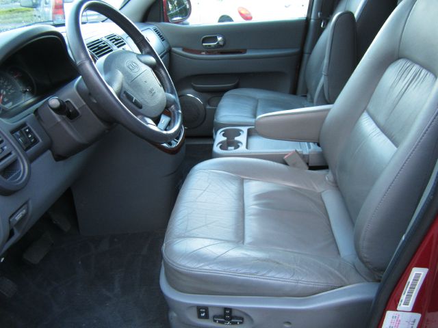 Kia Sedona 2003 photo 8