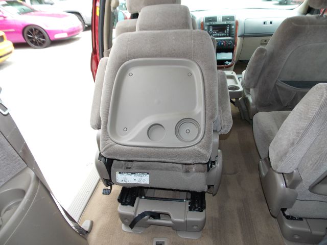 Kia Sedona 2003 photo 27