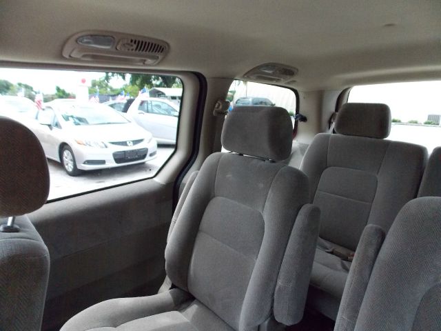 Kia Sedona 2003 photo 51