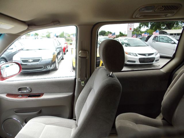 Kia Sedona 2003 photo 53