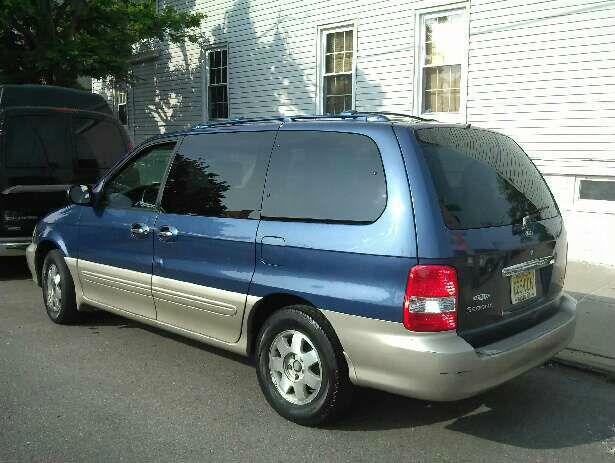 Kia Sedona 2003 photo 2