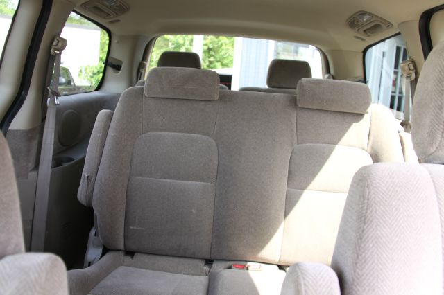 Kia Sedona 2003 photo 35