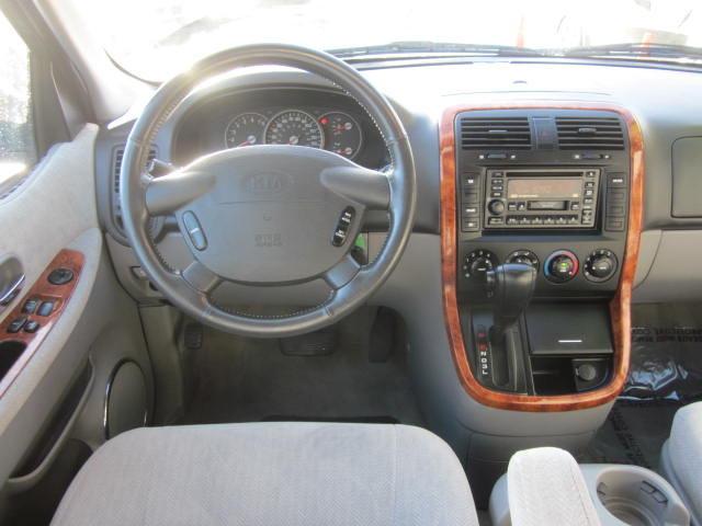 Kia Sedona 2004 photo 5