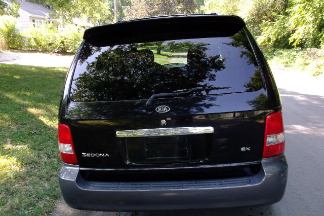 Kia Sedona 2004 photo 1