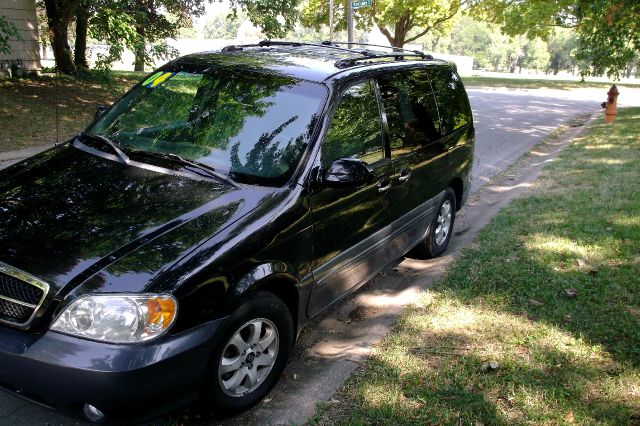 Kia Sedona 2004 photo 2