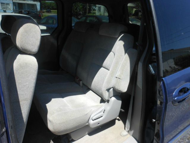 Kia Sedona 2004 photo 2