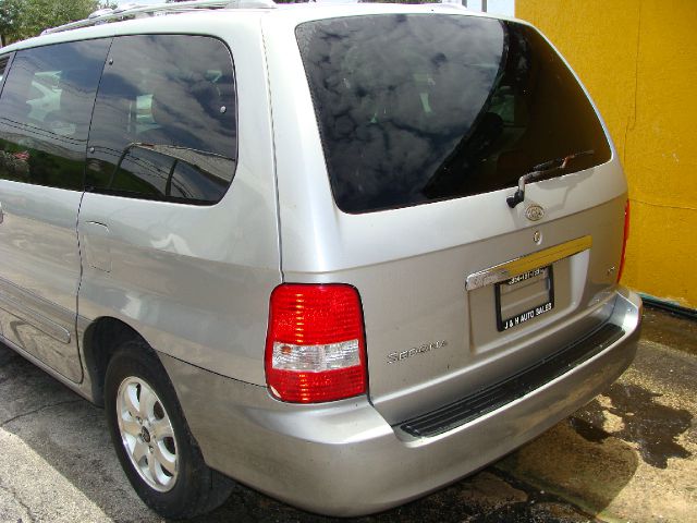 Kia Sedona 2004 photo 2