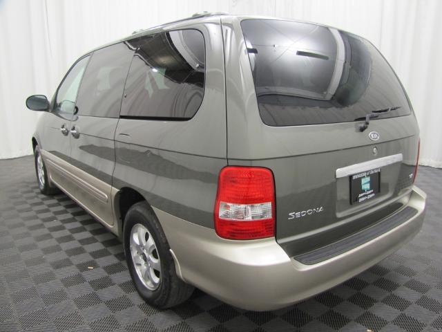 Kia Sedona 2004 photo 4