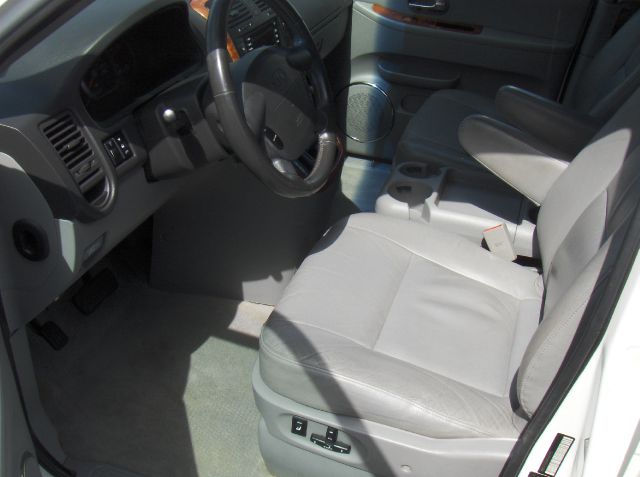 Kia Sedona 2004 photo 2