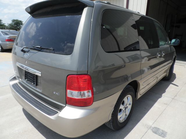 Kia Sedona 2004 photo 4