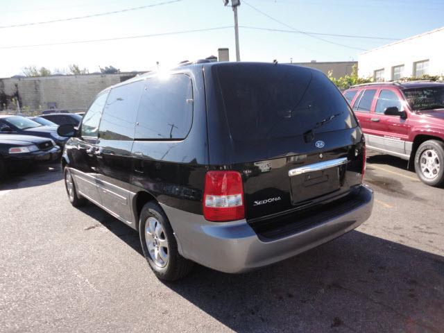 Kia Sedona 2004 photo 2