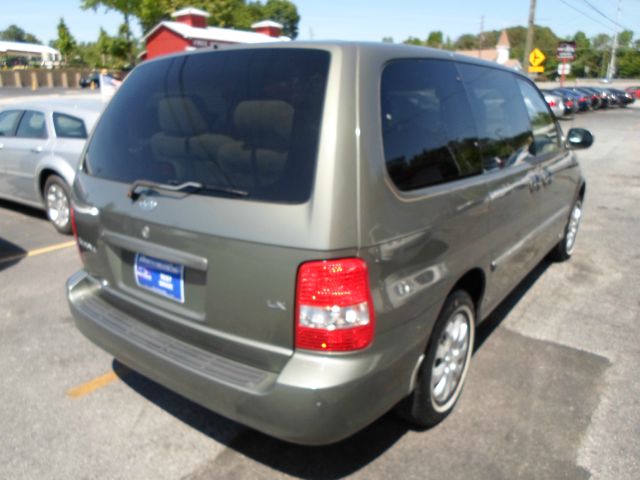 Kia Sedona 2004 photo 11